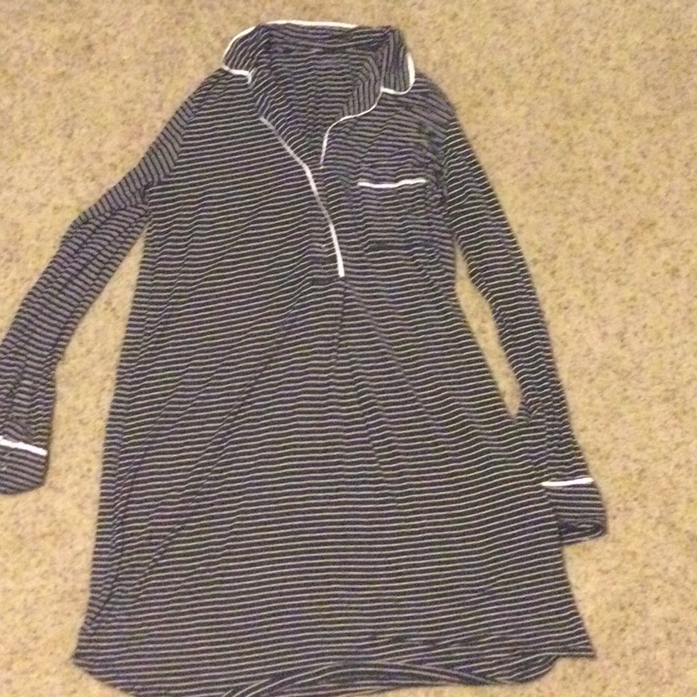 Baby be mine brand oversize sleep shirt. Size medium.  Stretchy and flattering